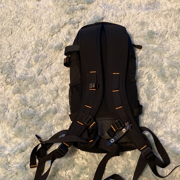 MEC Hydration Backpack - Picture 3 of 4